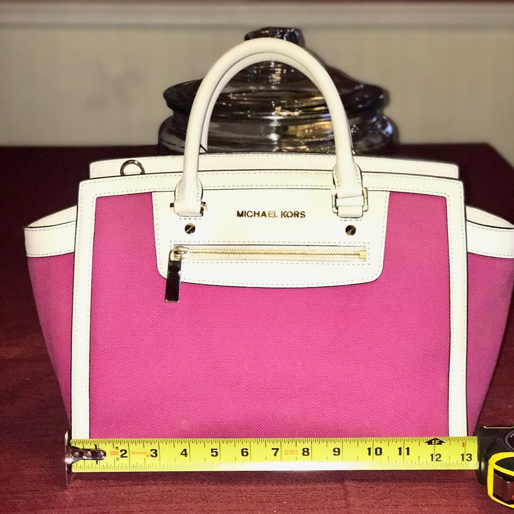 Authentic Michael Kors bag - Selma